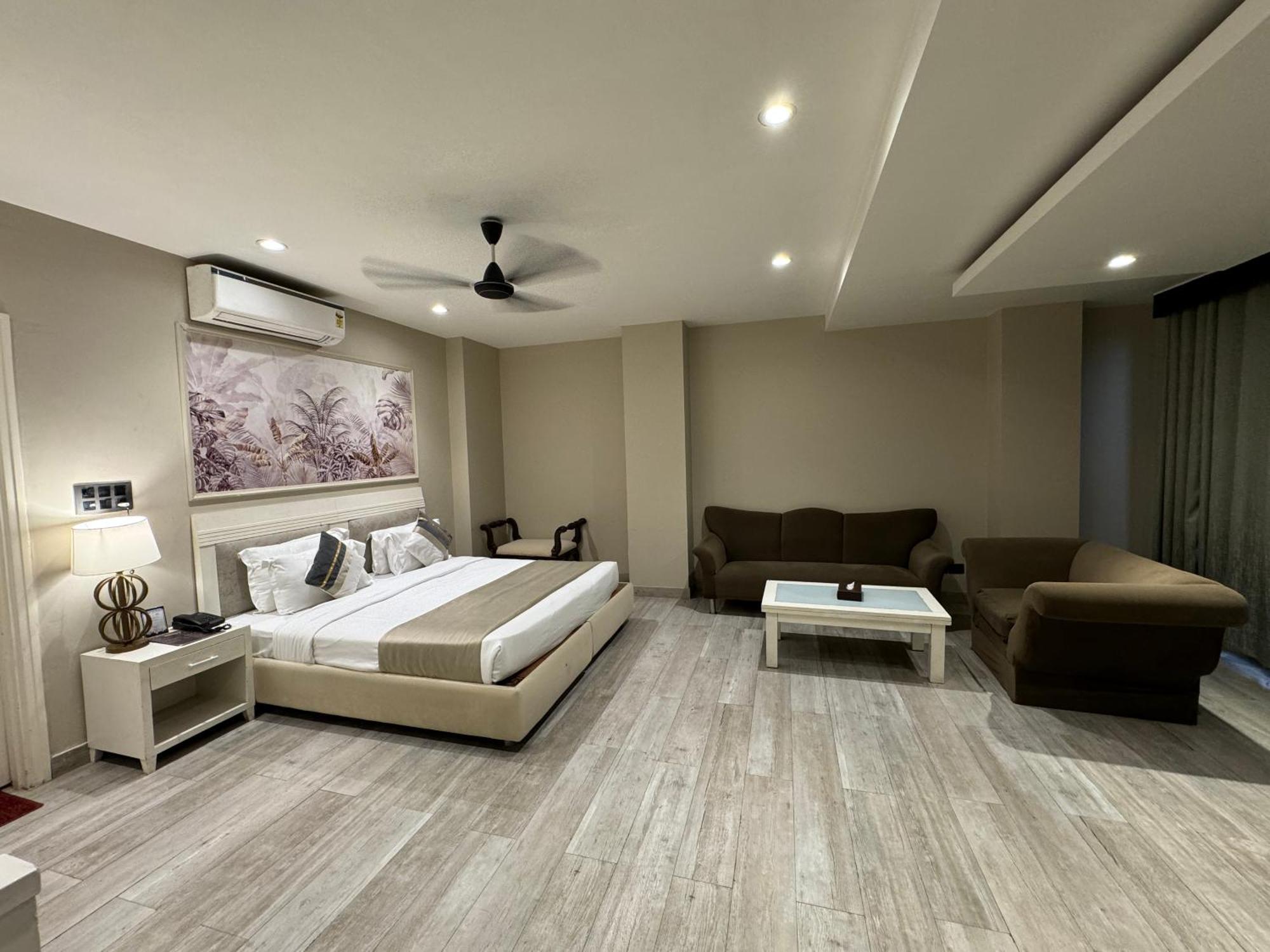 Skon Boutique By Orion Hotels New Delhi Eksteriør billede