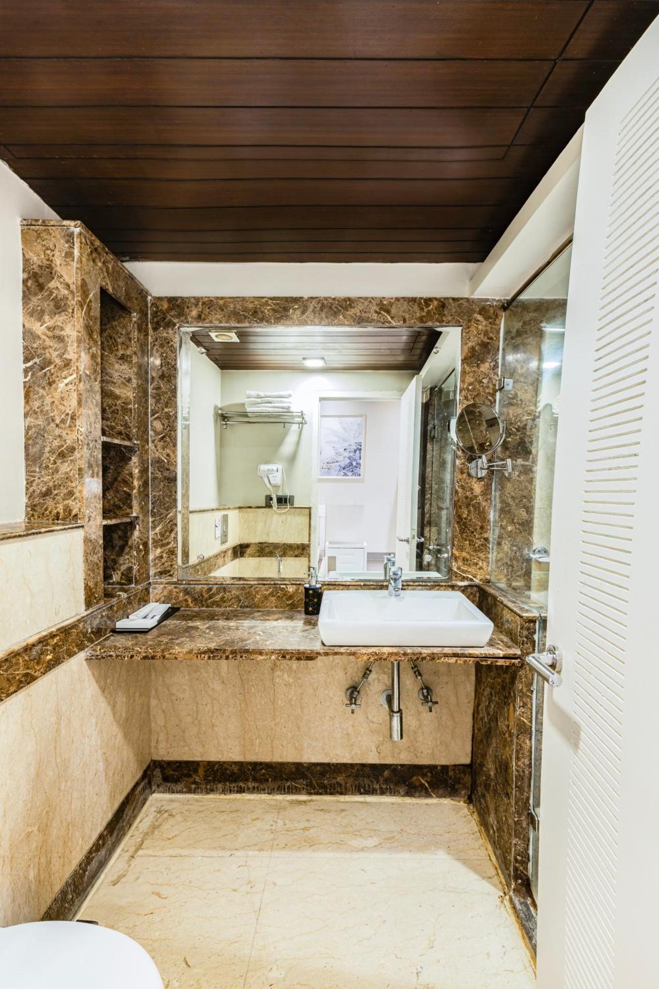 Skon Boutique By Orion Hotels New Delhi Eksteriør billede